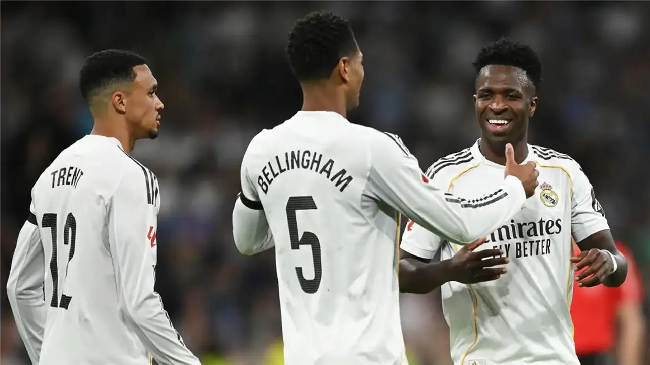 فوضى عارمة في غرفة ملابس ريال مدريد.. 6 لاعبين يرفضون التحدث مع أربيلوا ومشاجرة جديدة